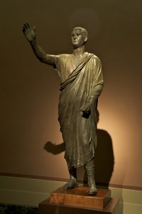 Statue étrusque d